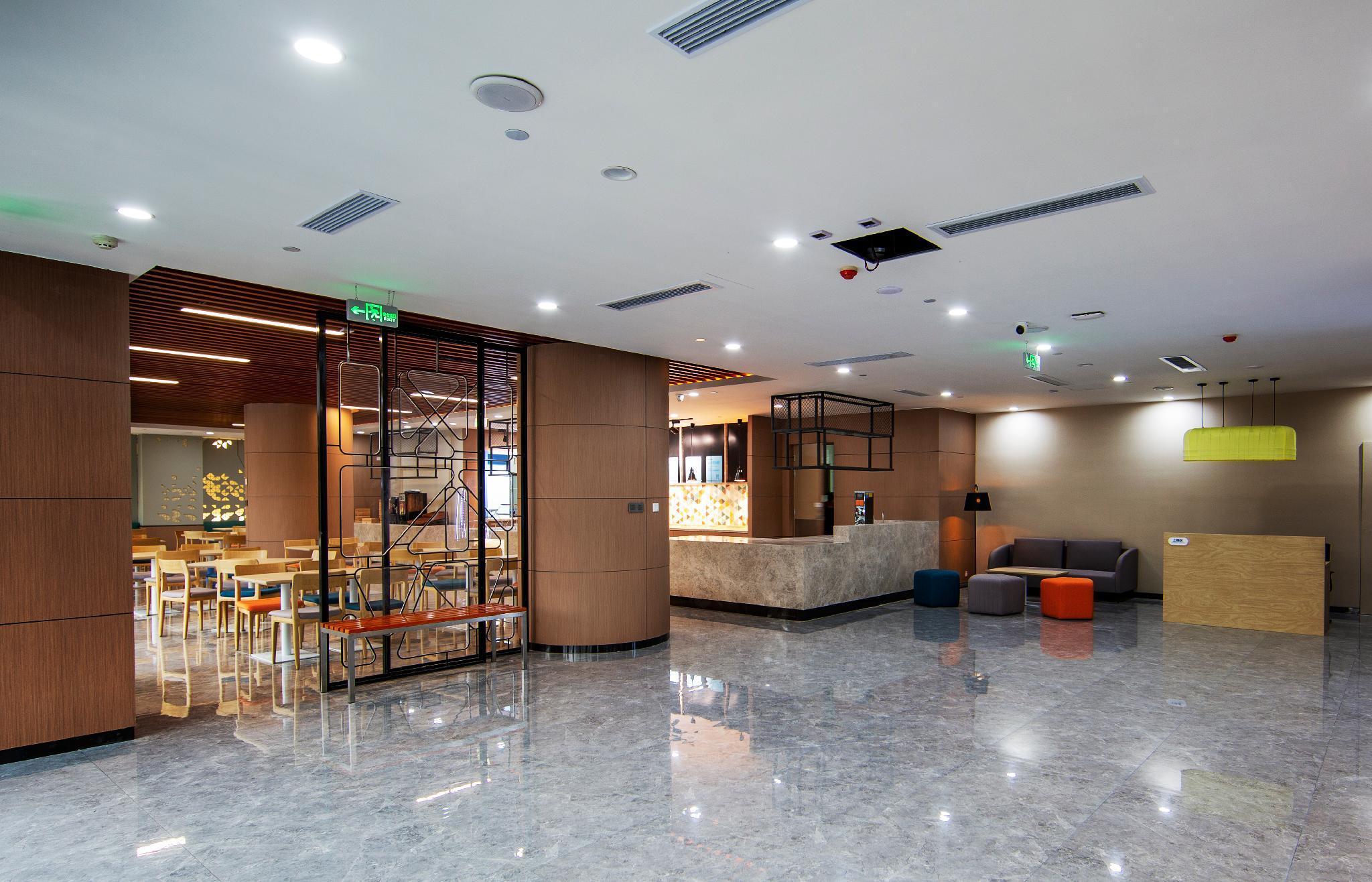 Holiday Inn Express Jinan Jingshi Road, An Ihg Hotel Buitenkant foto