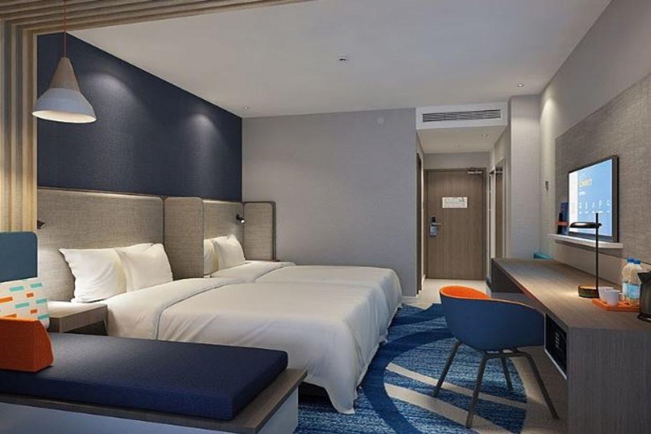 Holiday Inn Express Jinan Jingshi Road, An Ihg Hotel Buitenkant foto